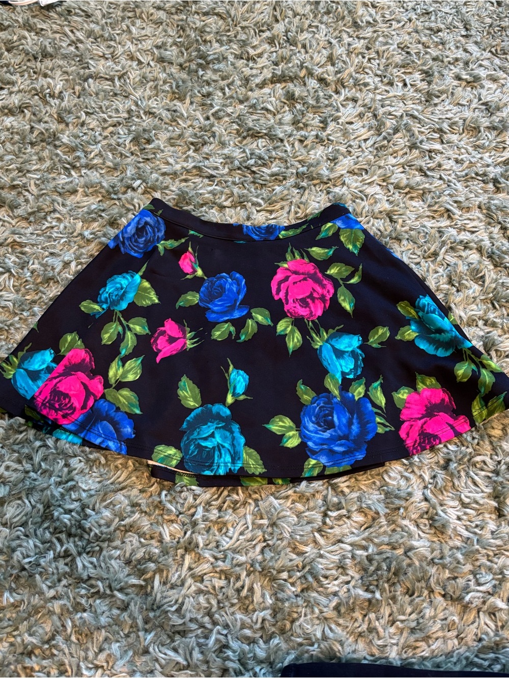 🖤F21 Black Floral Circle Skirt